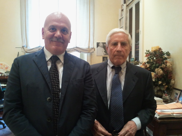 Il senatore Franco Marini con Walter Pilo, presidente di Tapum